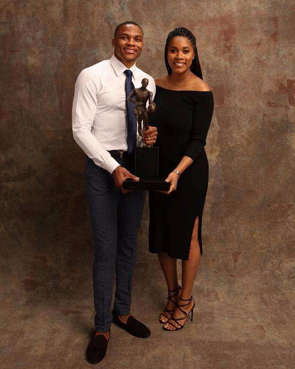 克制但更燃 克制但更燃